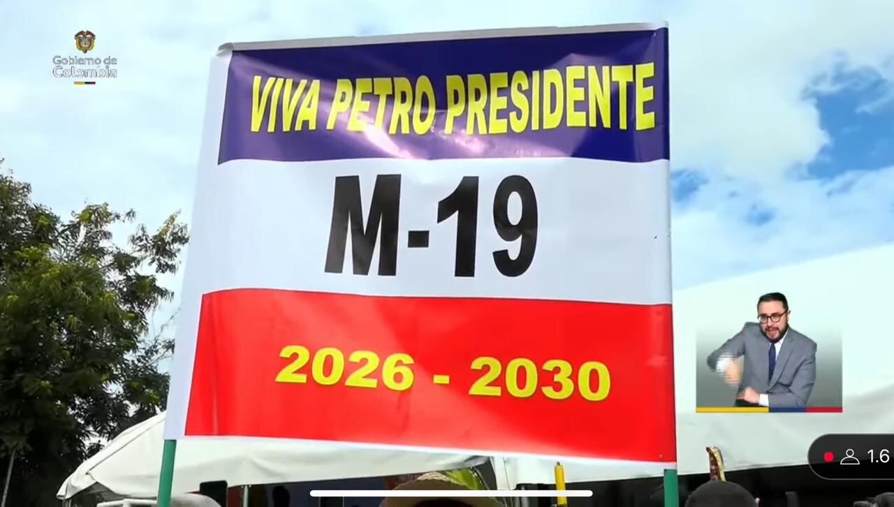 Esta fue la bandera que apareció en la reciente alocución presidencial.