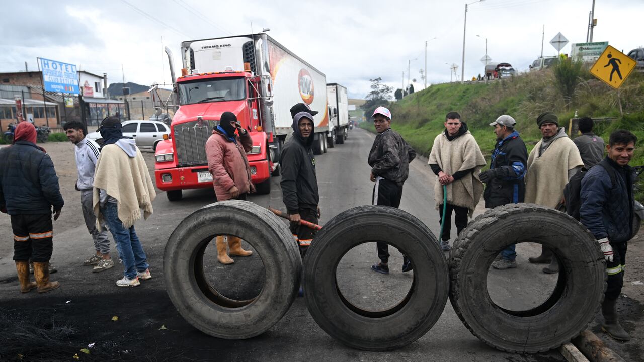 Los mineros siguen concentrados en las vías de Boyacá. Gobernación de Boyacá les hizo un llamado para que abran las vías en modo pare-siga al menos tres veces al día, para reducir el impacto negativo en la economía.