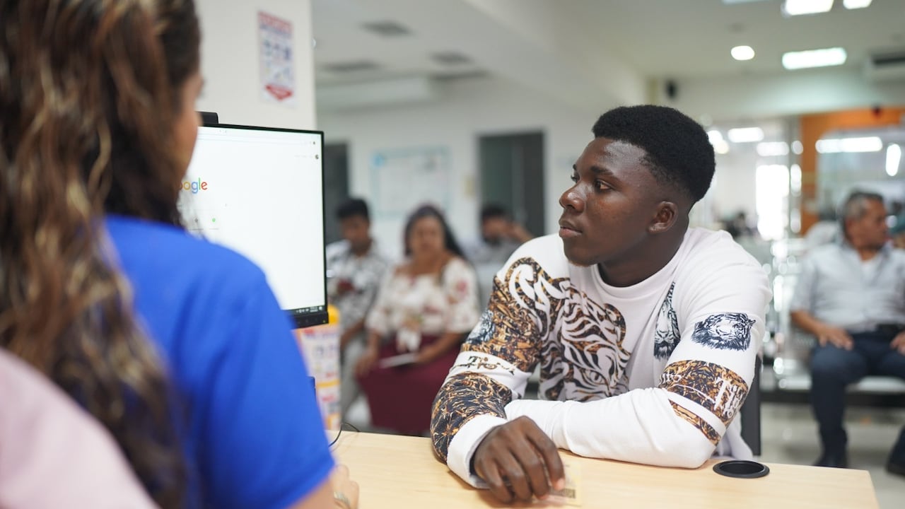 Las ofertas de empleo son para personas sin tanta experiencia.