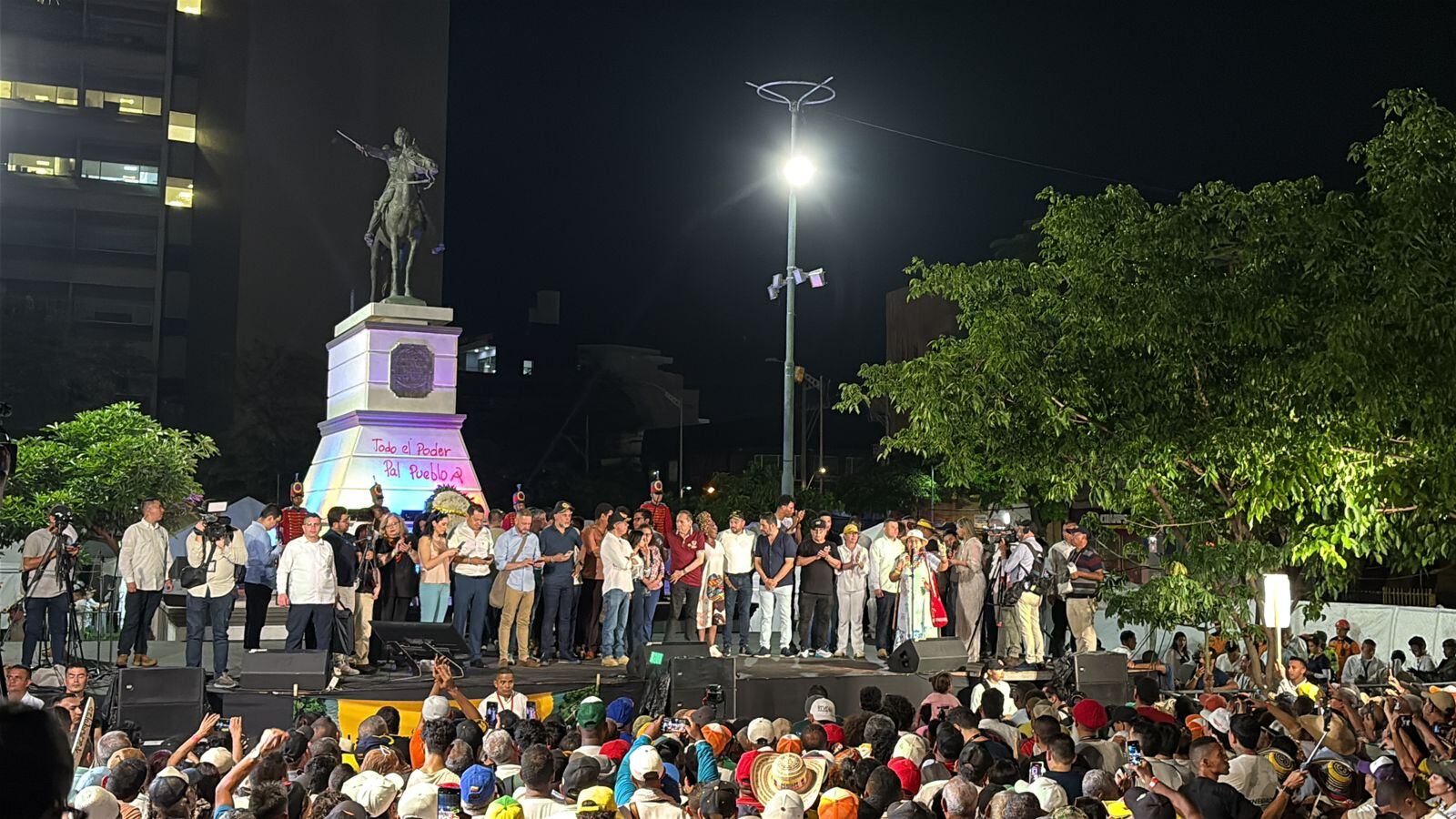 Cabildo abierto en Barranquilla liderado por el presidente Gustavo Petro.