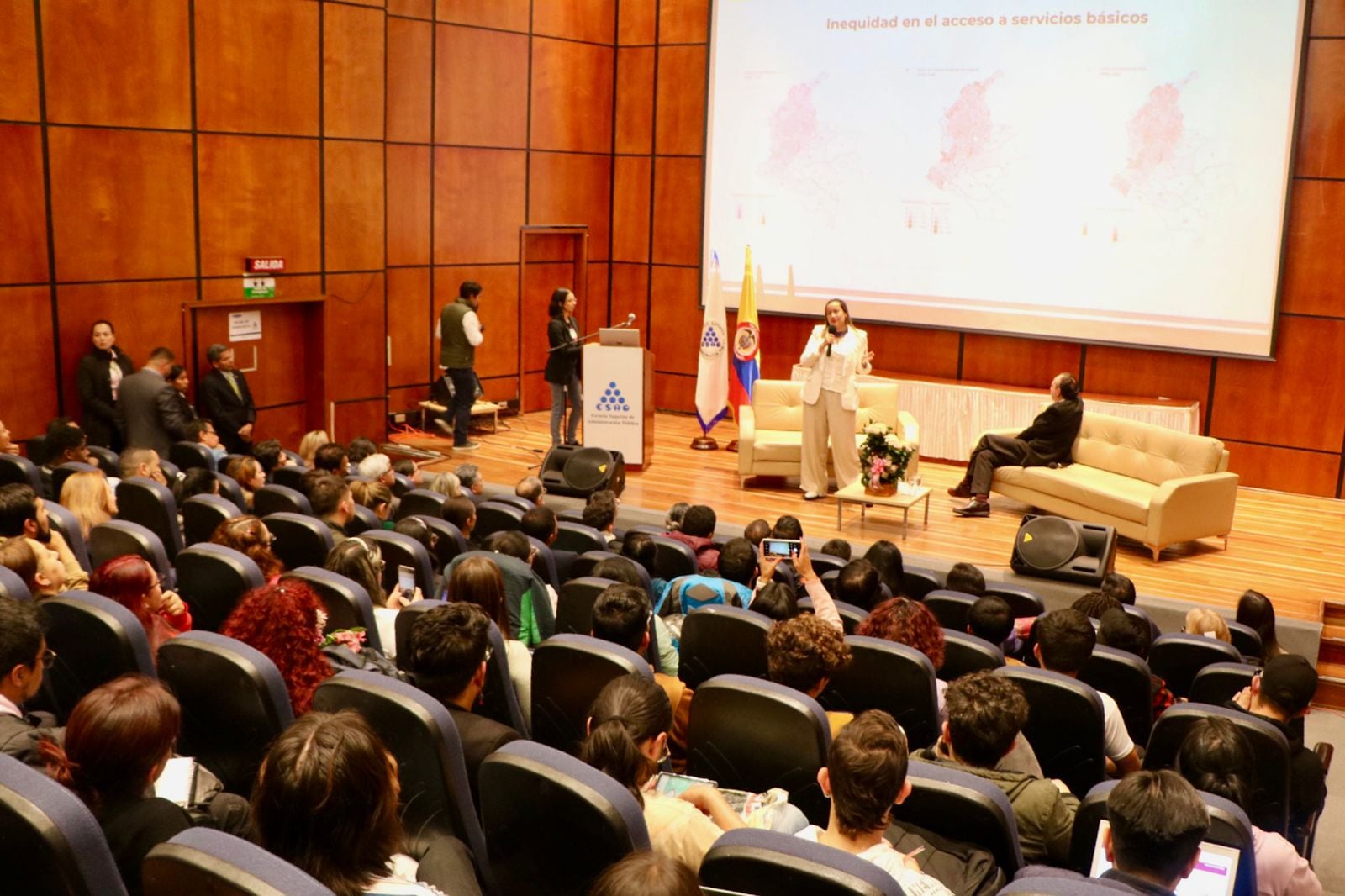 La ministra de Salud y Protección Social, Carolina Corcho.