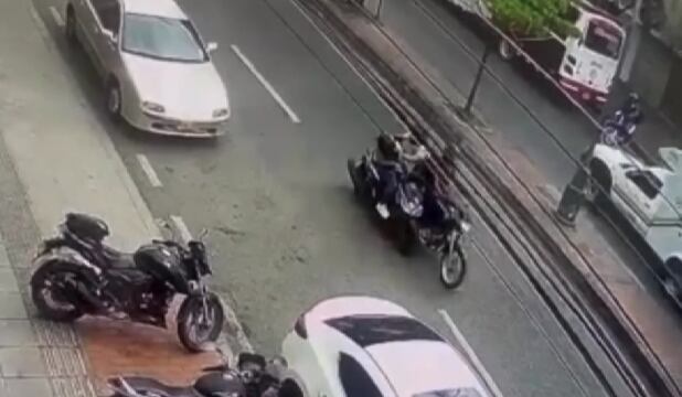 Los delincuentes habrían perseguido a la joven durante varios minutos.