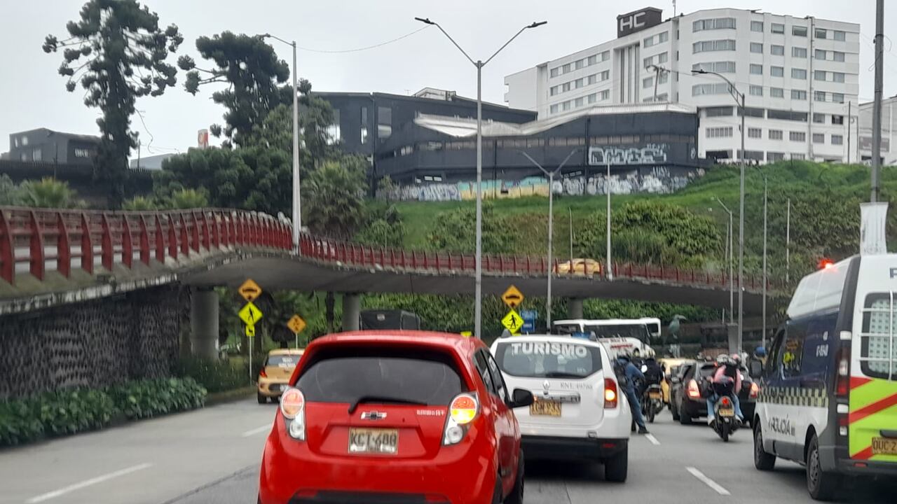 La medida aplica en Manizales para vehículos particulares y taxis