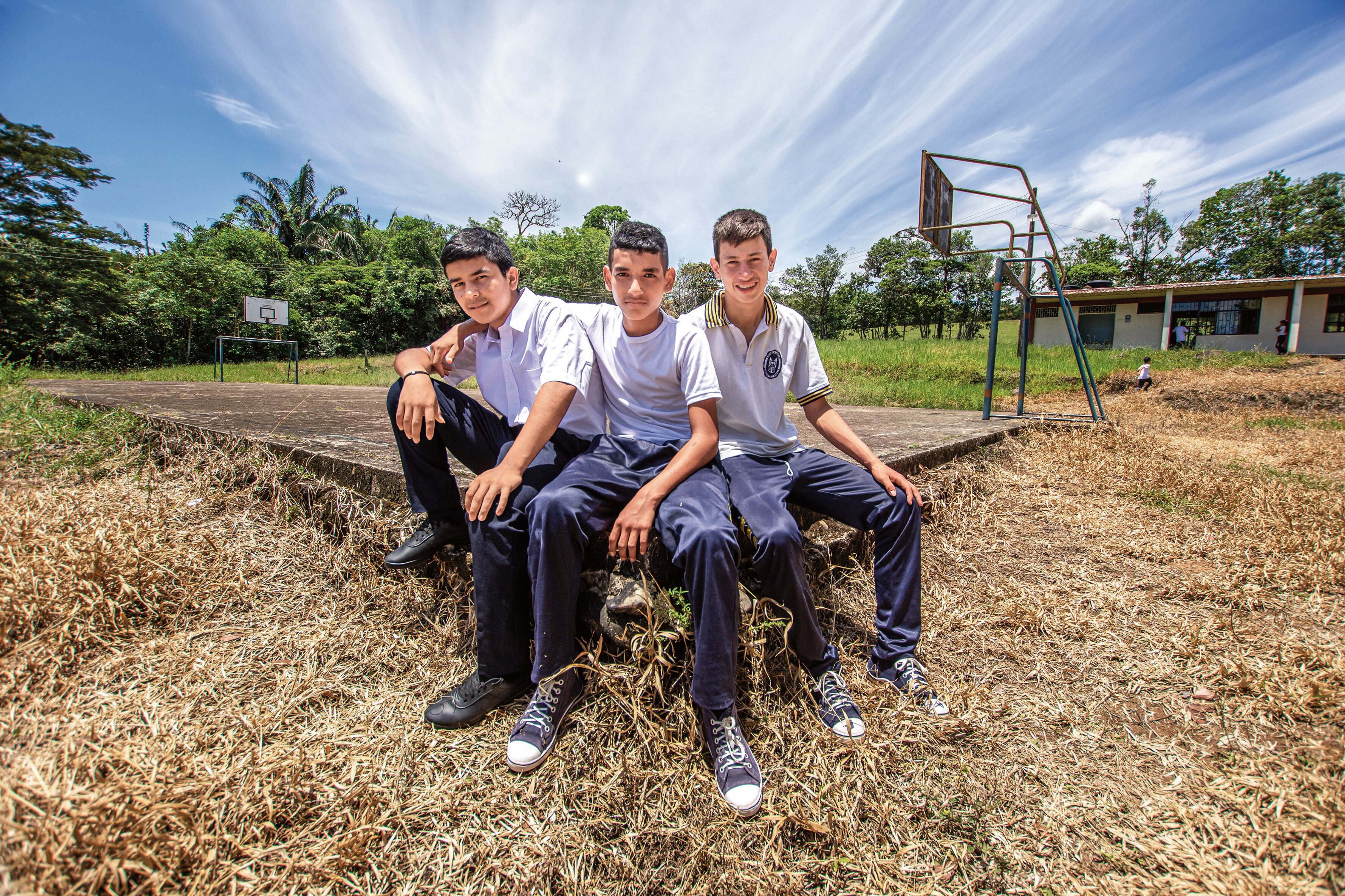 Brechas y educación.