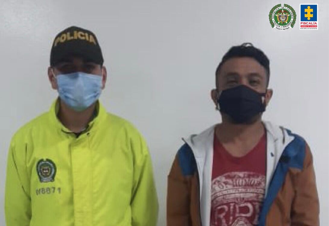 Aníbal Euclides Beroes Aguirre, fue presentado por la Fiscalía ante un juez con función de control de garantías, señalado de participar en el homicidio con arma blanca, de Diego Alejandro Cardozo Villalobos, un joven de 25 años que se movilizaba por la capital en bicicleta