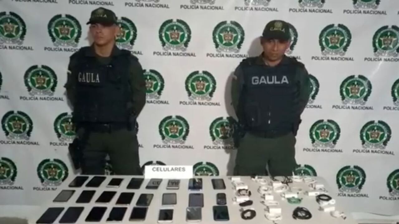 Durante los operativos se incautaron 24 celulares, 12 SIM card y 15 cargadores.