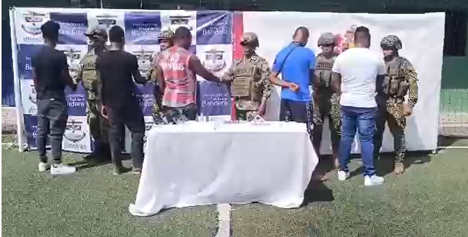 Cinco integrantes de subestructura de las disidencias de las Farc se entregaron en Timbiquí, Cauca