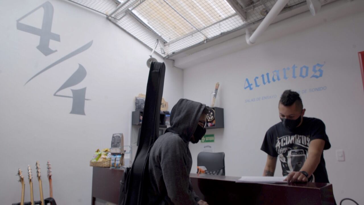 4 Cuartos, 4 fases.
Imagen tomada del video "Primeros en cerrar, últimos en salir", SEMANA / Cristian Leguizamón.