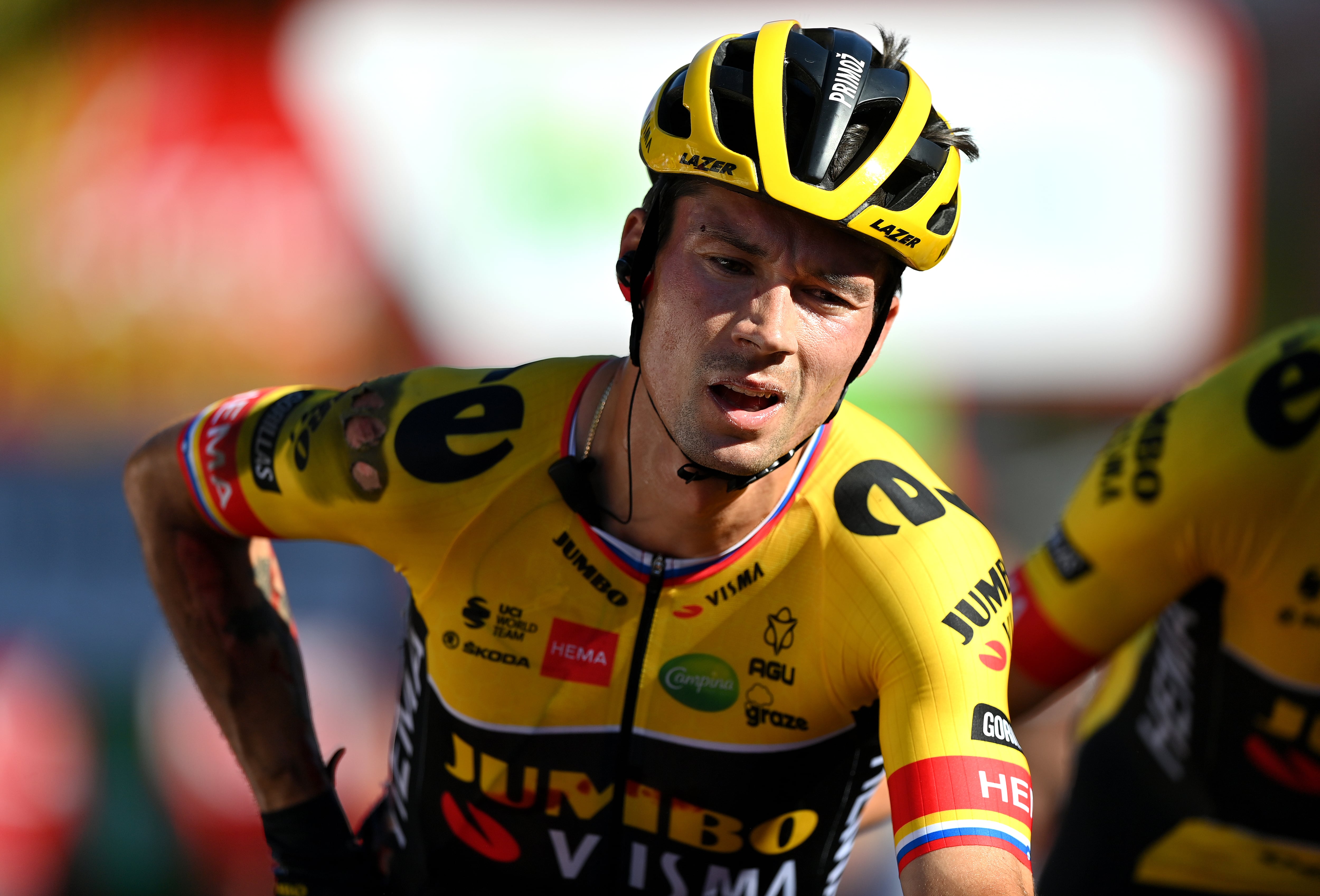 Primoz Roglic se lamentó de la dura caída que tuvo en la etapa 16 de la Vuelta a España 2022.
