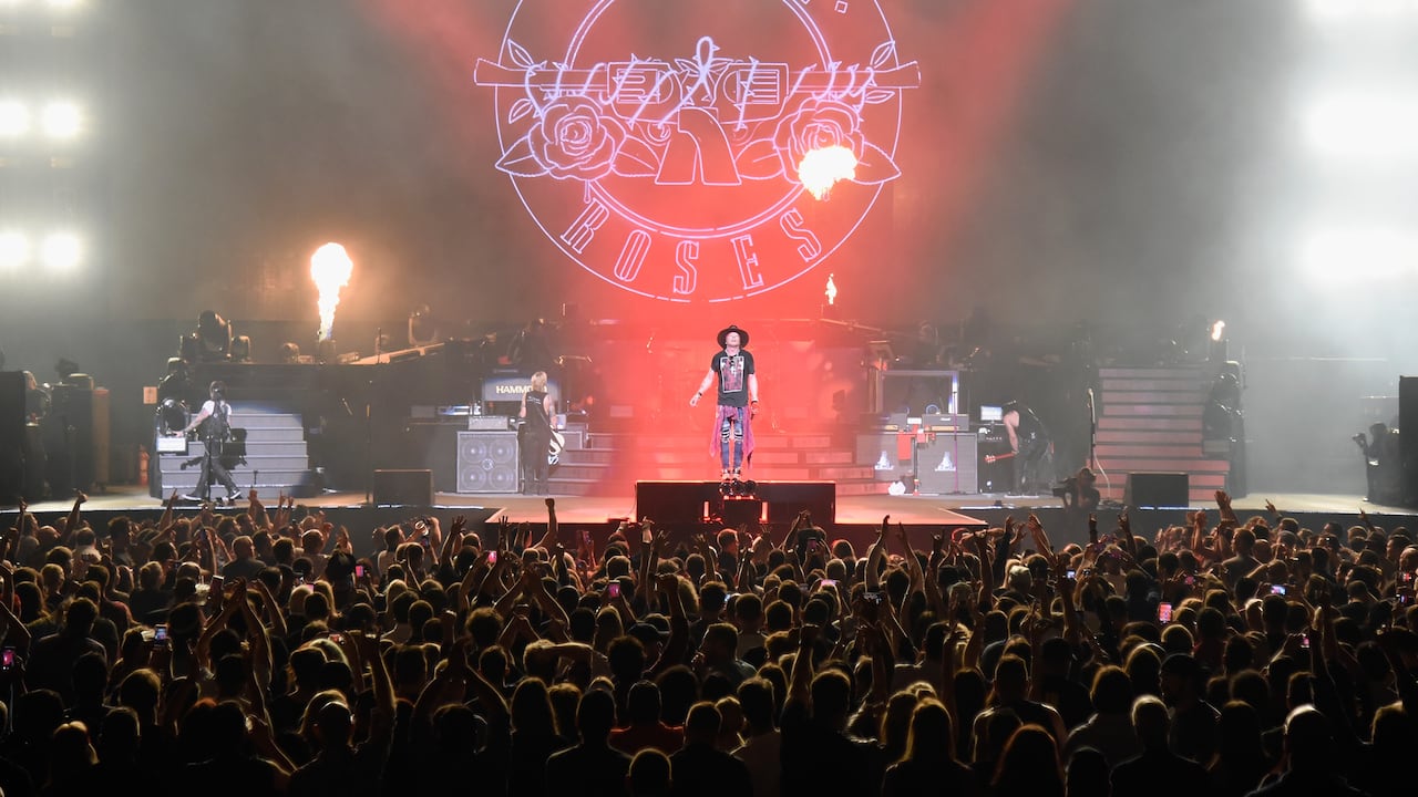 Guns N' Roses se presentó en el escenario durante la gira "Not In This Lifetime..." Tour en el Madison Square Garden el 11 de octubre de 2017 en la ciudad de Nueva York. (Foto de Kevin Mazur/Getty Images para Live Nation)