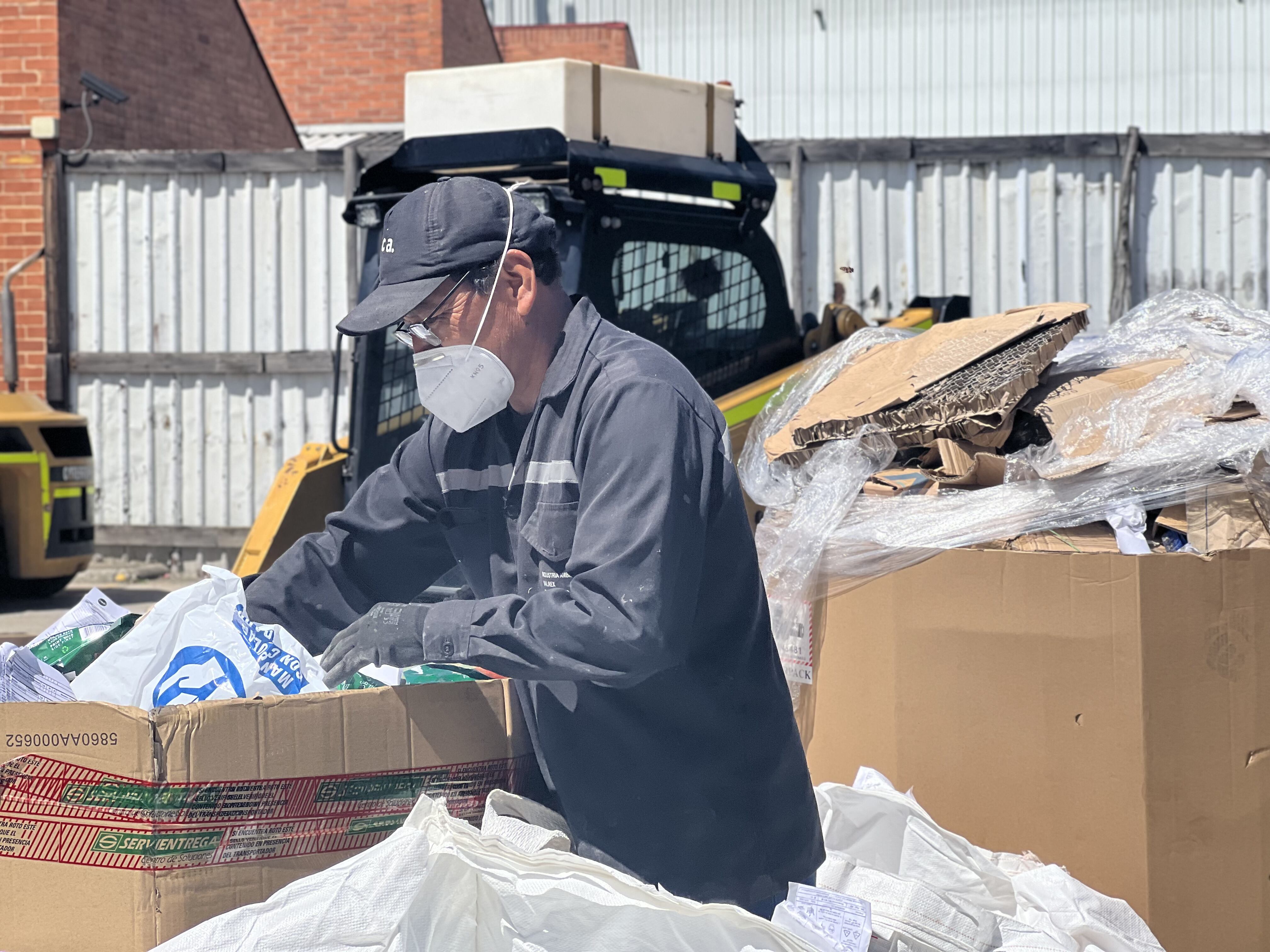 Reciclaje: Más de dos millones de toneladas de plásticos reciclables terminan anualmente en botaderos y rellenos sanitarios