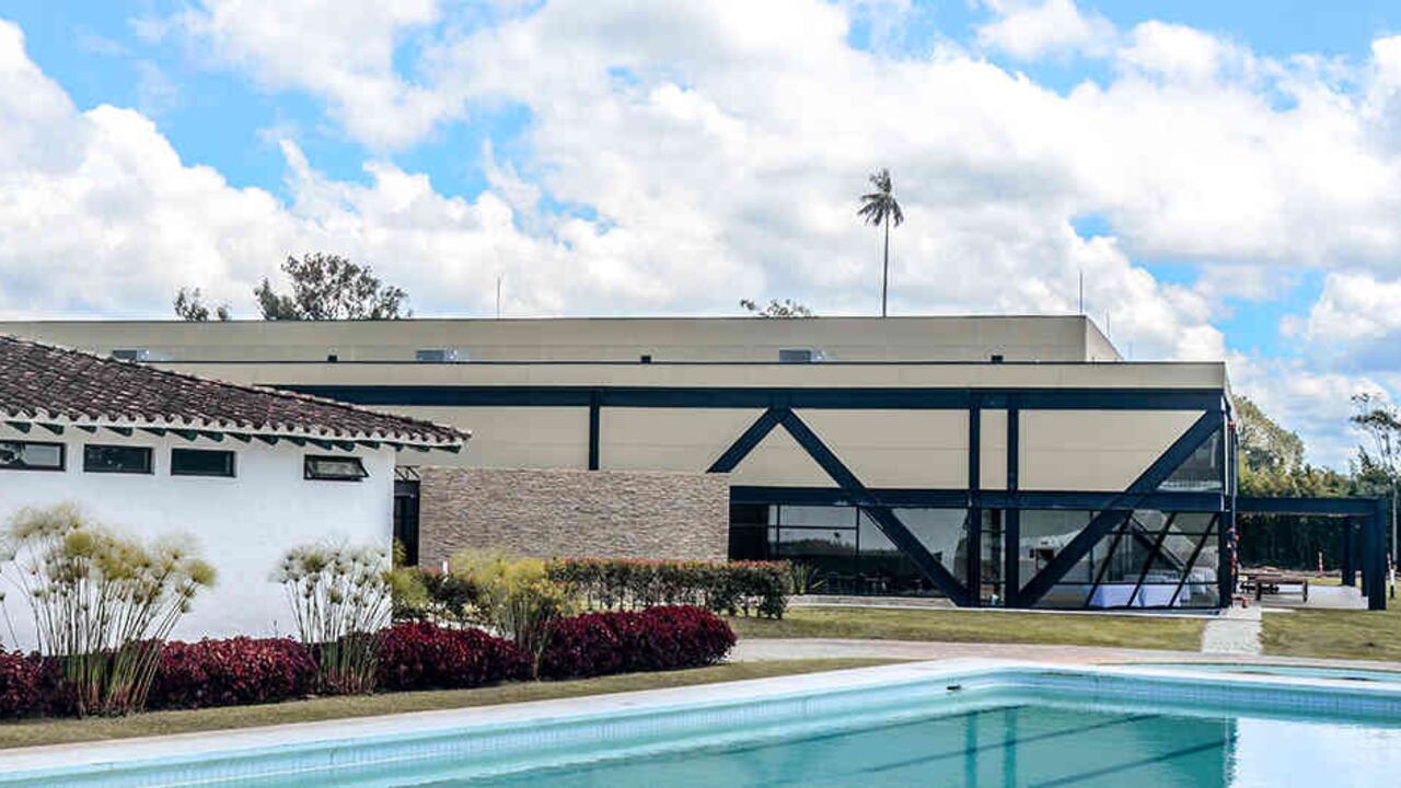 100 empleos indirectos se generaron con la apertura de Macarena Centro de Negocios y Eventos.