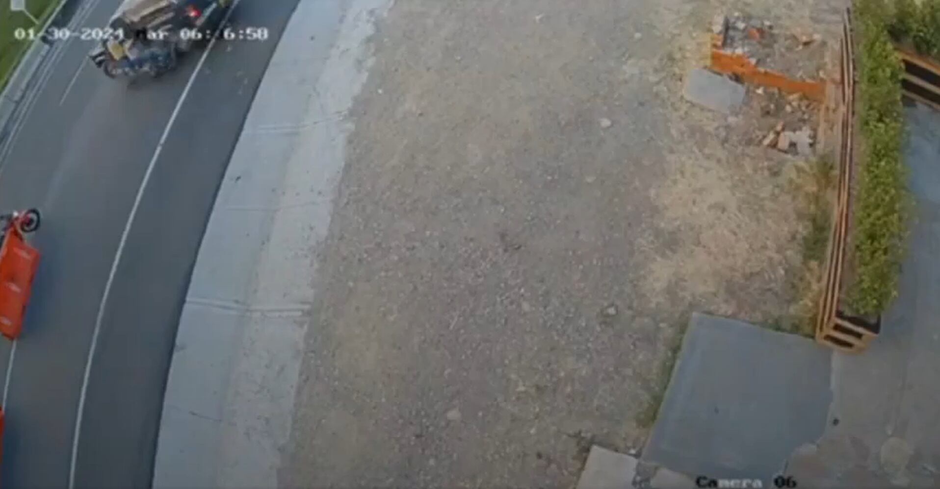 Los paramédicos atendieron a una de las personas heridas.