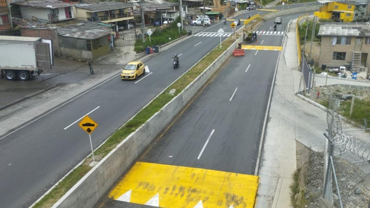 Intervención vía en Caldas