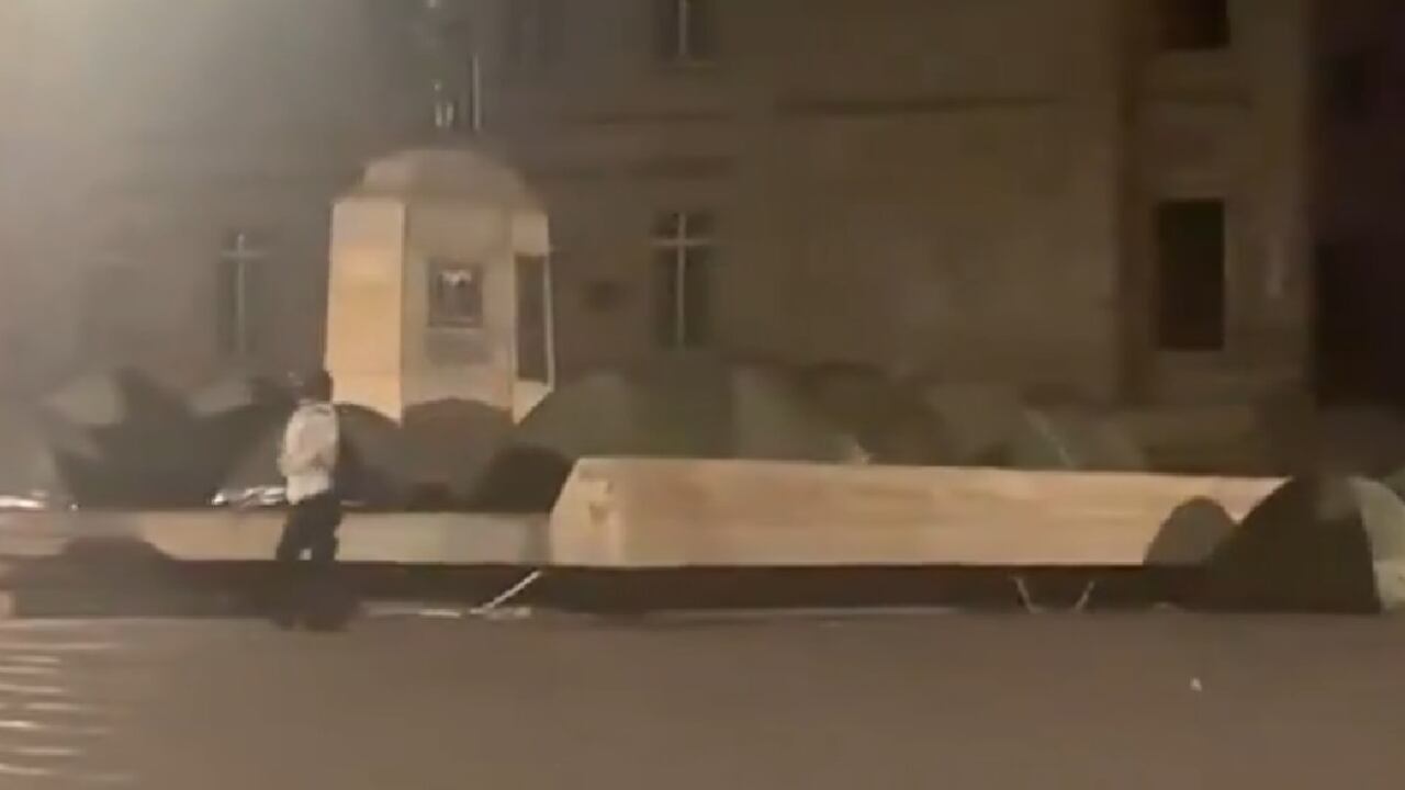 Líderes del Catatumbo pasaron la noche en la plaza de Bolívar, en Bogotá.