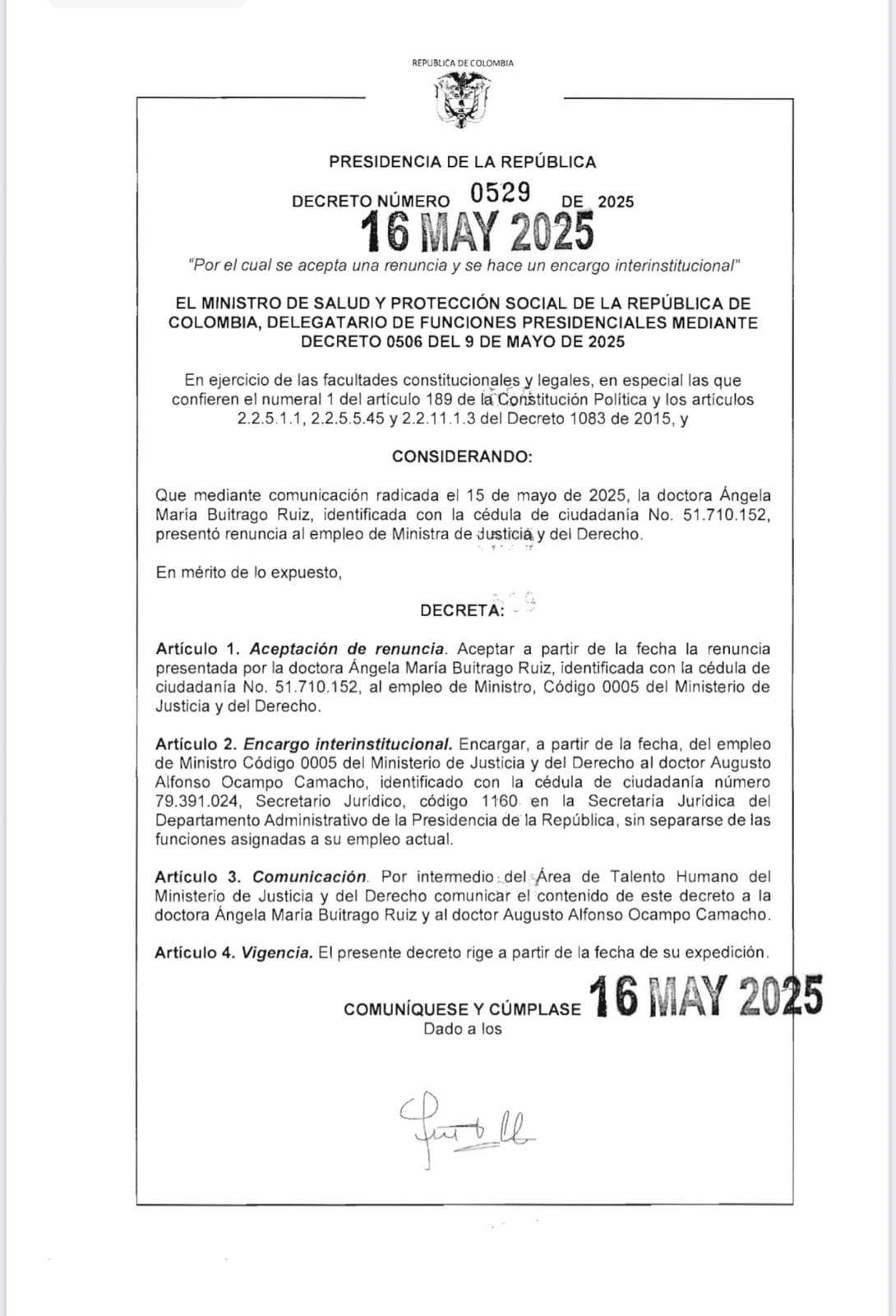 Decreto aceptando la renuncia de Ángela María Buitrago