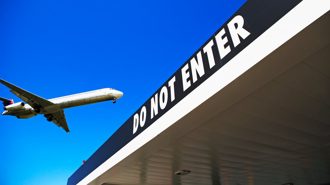 Esta política se enmarca en una serie de medidas más amplias adoptadas por la administración Trump para endurecer las leyes migratorias.