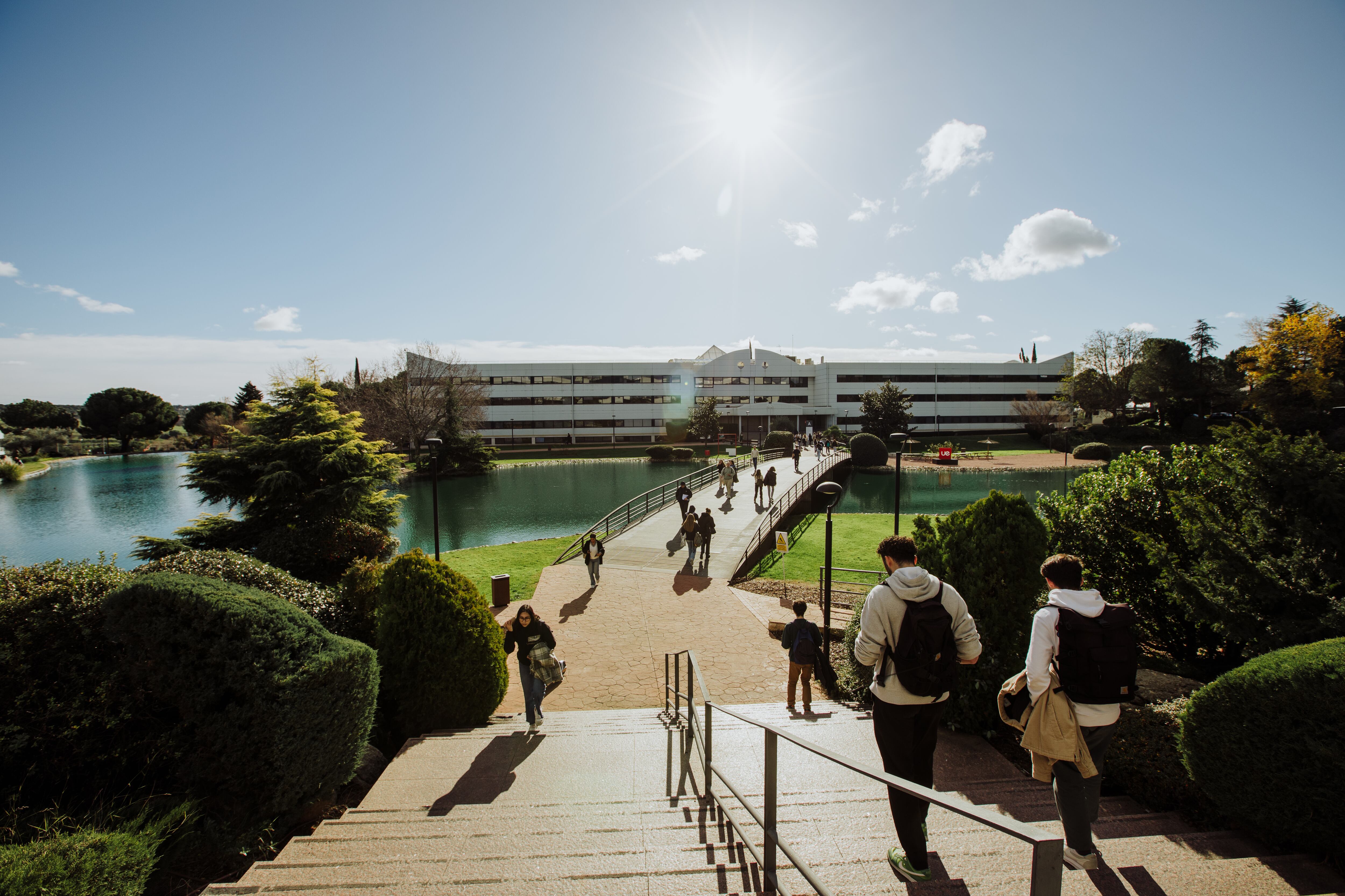 Según datos de la Universidad Europea, en 2020 contaba con 1.500 estudiantes virtuales; hoy son más de 15.000.
