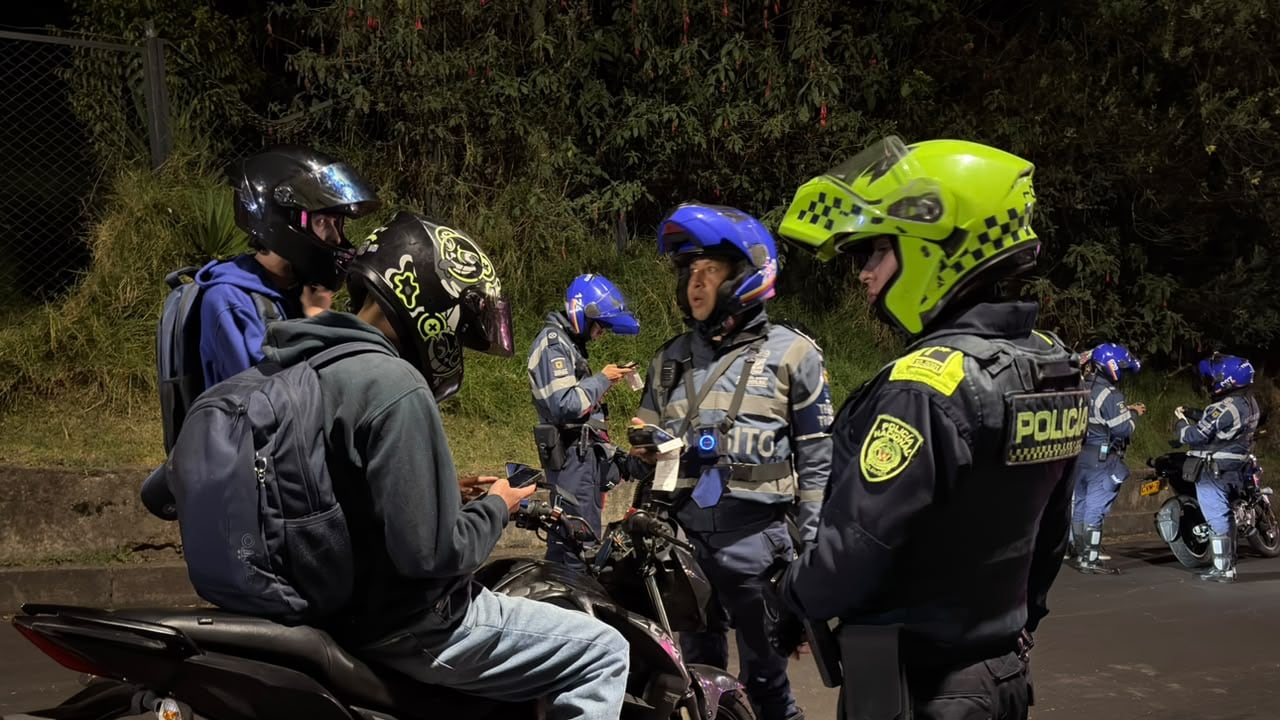 La Policía Metropolitana de Bogotá intensificó los controles para prevenir los piques ilegales en diferentes corredores viales de la ciudad.