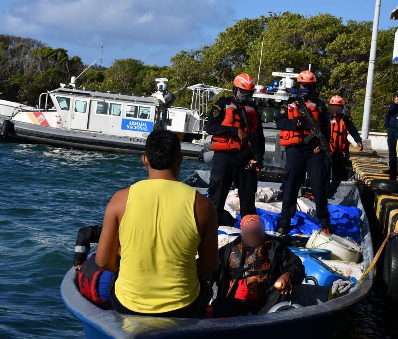 Cinco personas fueron detenidas, todos extranjeros, de Nicaragua y Costa Rica