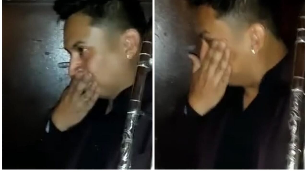 Músico llora en matrimonio de su ex.