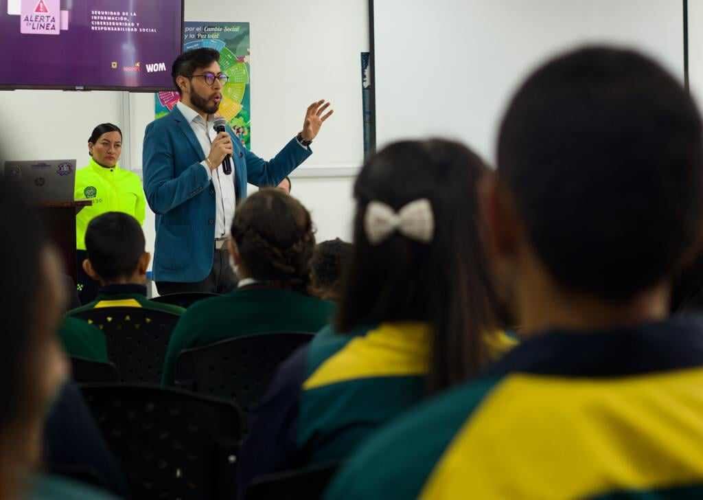 Alerta en línea” cuenta con el acompañamiento de la Mesa de Expertos Contra el Cibercrimen, liderada por la Secretaría de Seguridad, que ha logrado 57 intervenciones en la ciudad e impactar a casi 2.000 estudiantes