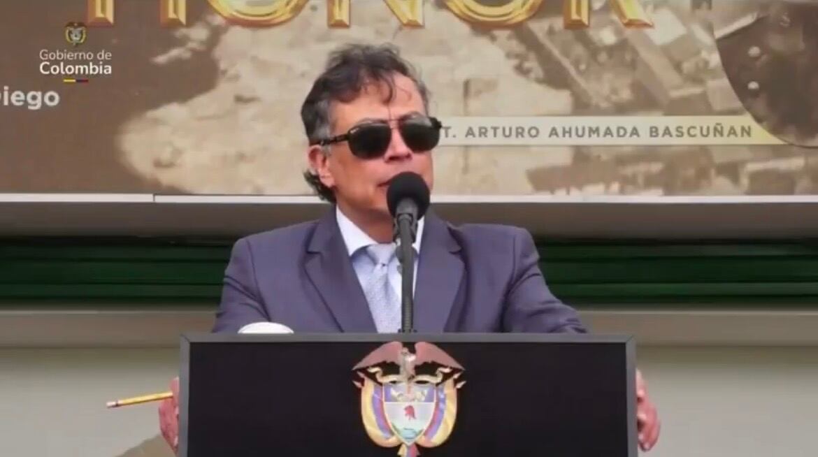 El presidente Gustavo Petro dio un discurso de despedida a la Fuerza Pública.