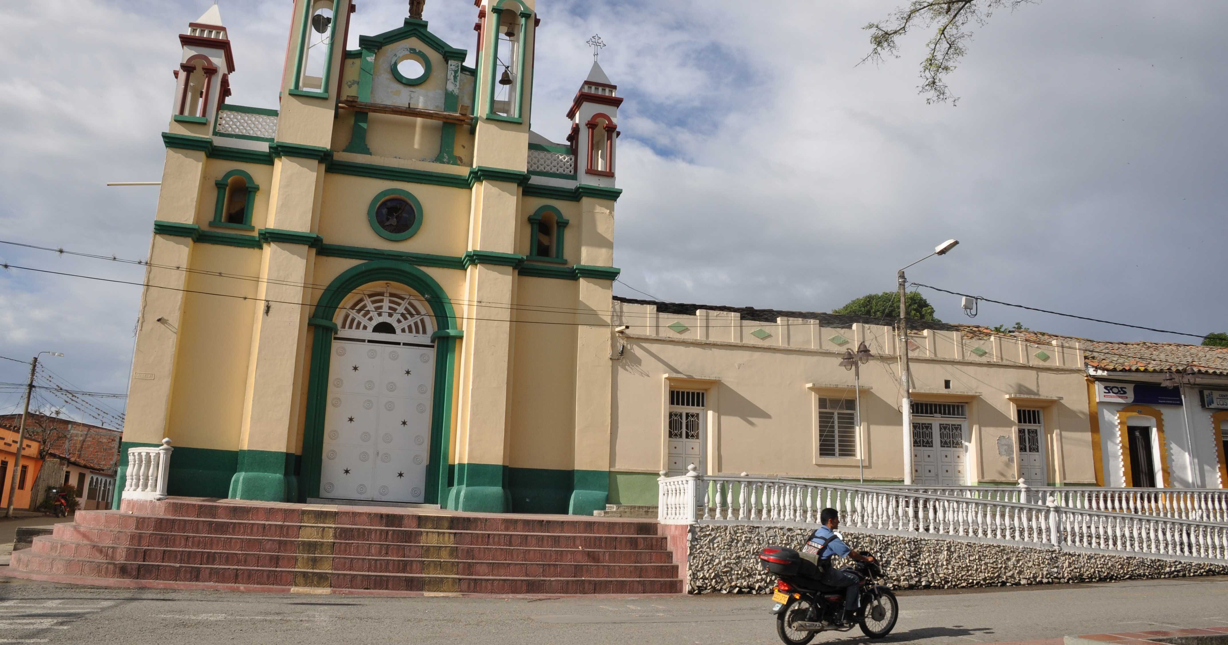 El municipio quedó prácticamente vacío cuando empezaron los hostigamientos. 