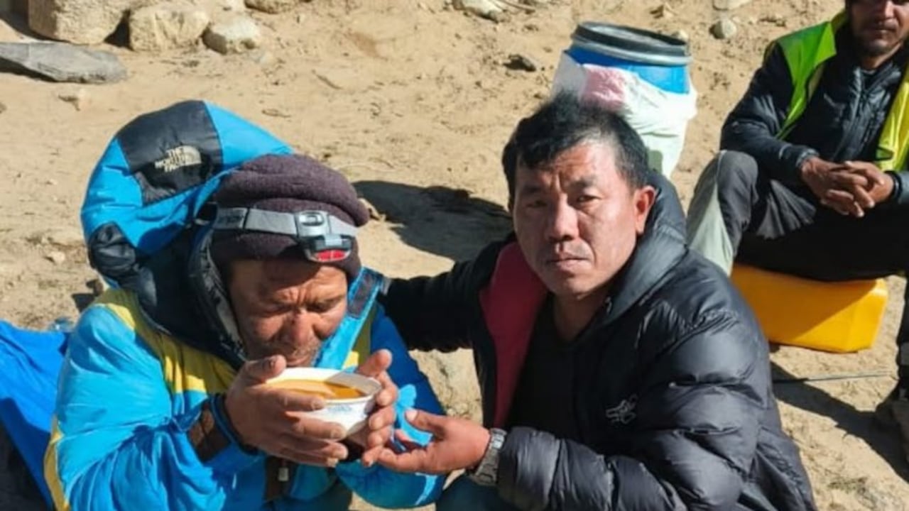 Las difíciles condiciones climáticas y la escasez de montañistas en la zona complicaron las labores de búsqueda durante varios días.