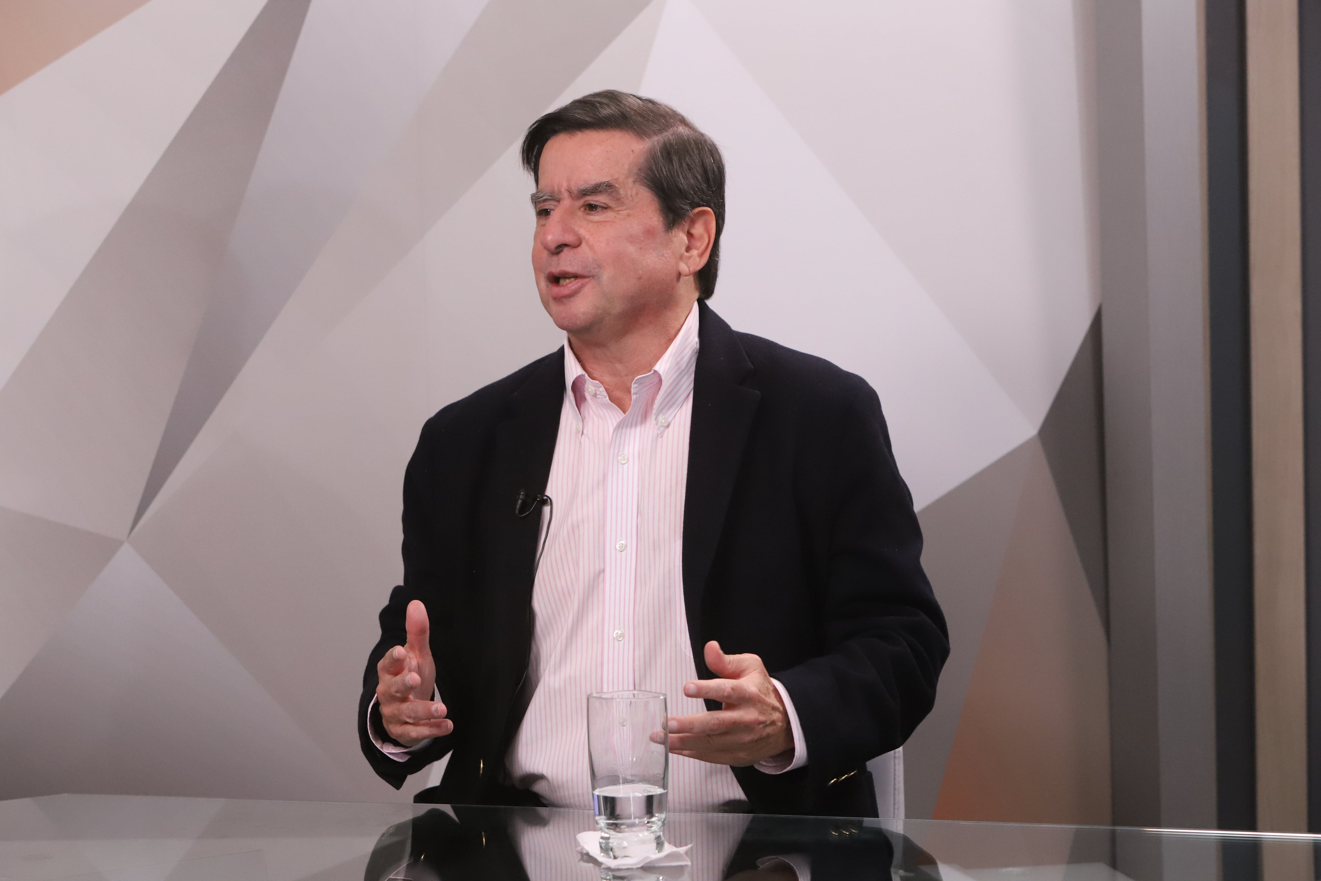 El Debate, entrevista de Yesid Lancheros director de Semana, al precandidato presidencial Juan Fernando Cristo.