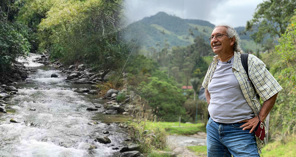 Néstor Ocampo tiene 70 años y es ambientalista desde hace 53. Dirige la fundación ecológica "Cosmos" en Calarcá y lleva más de una década investigando y denunciando el accionar irregular de las compañías aguacateras, principalmente extranjeras, en el ecosistema del Quindío.