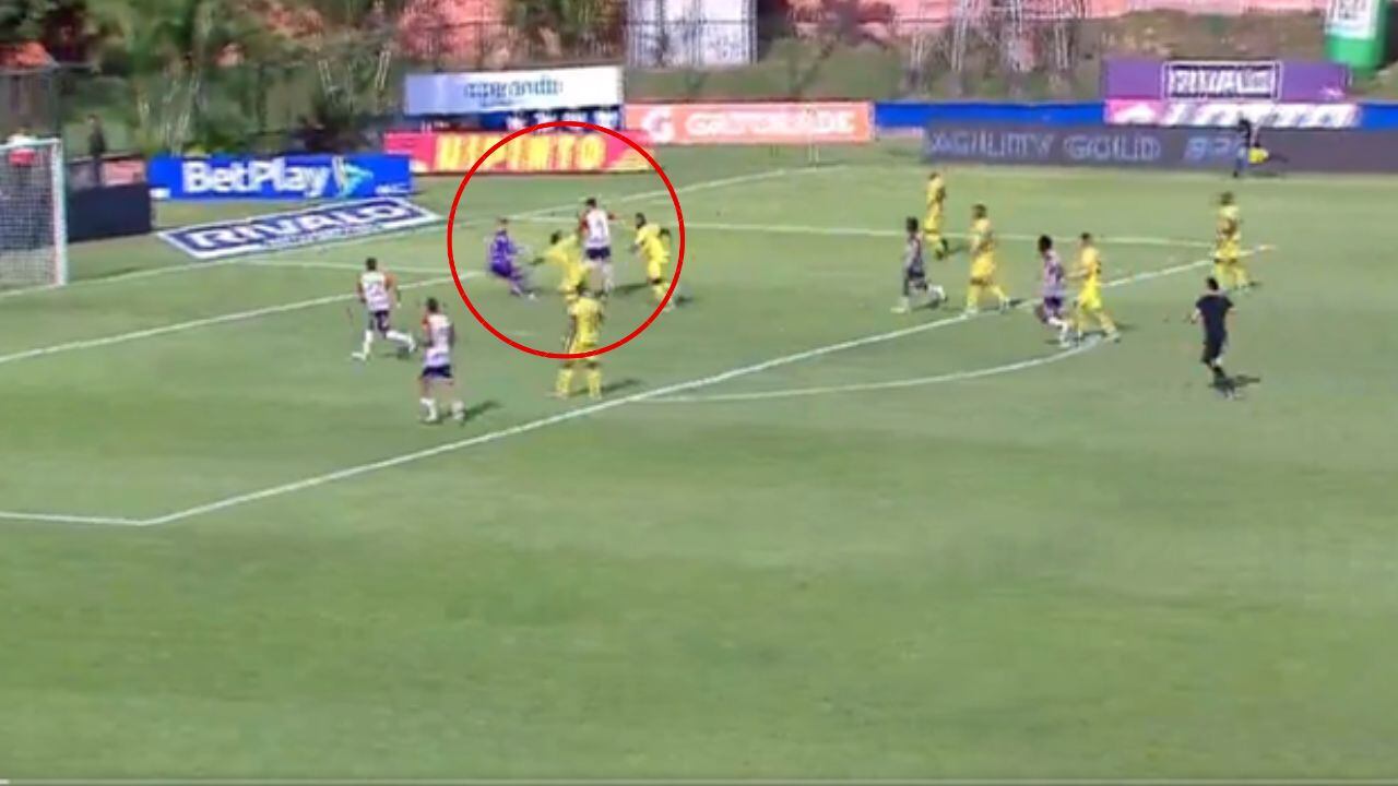 Polémica en el Bucaramanga vs. Junior.