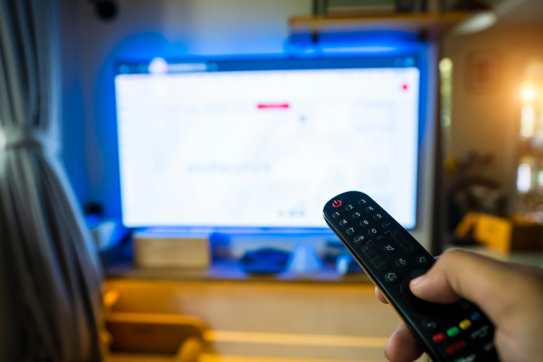 Esta configuración en el televisor ayuda a reducir el consumo de energía.