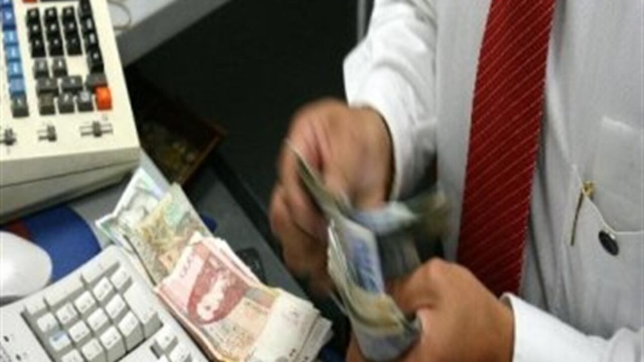 Los ahorradores siguen creyendo en las pirámides y acuden a los créditos para invertir.