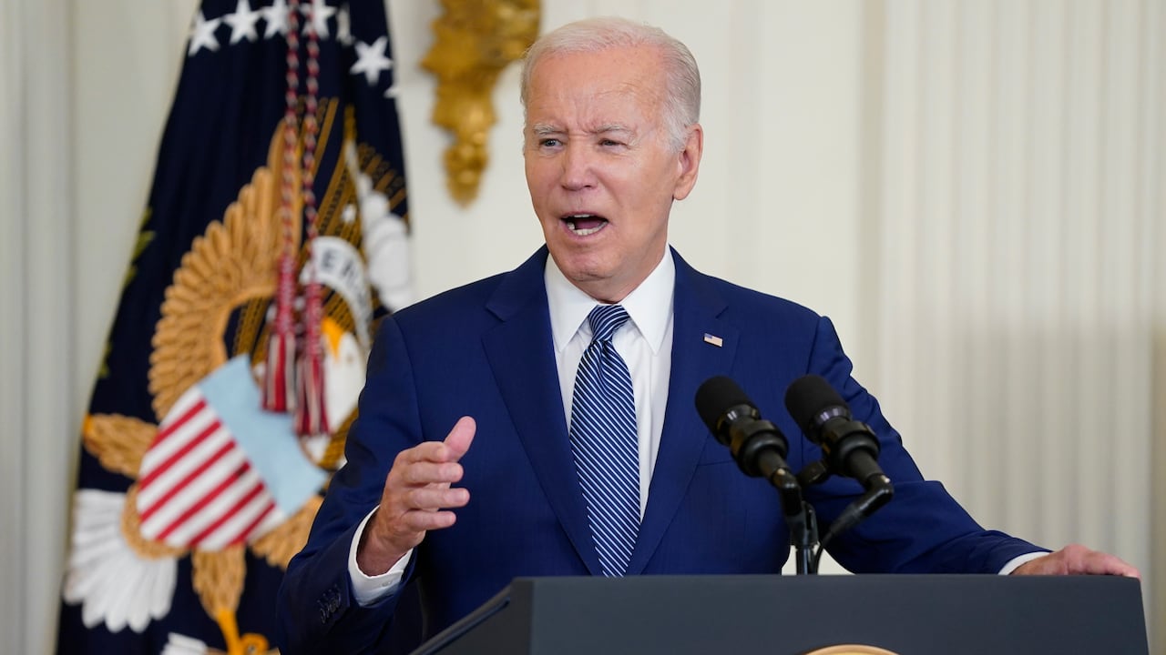 El presidente Joe Biden cuestionó el fallo de la corte que suprime que la raza sea tenida en cuenta por las universidades en las admisiones.