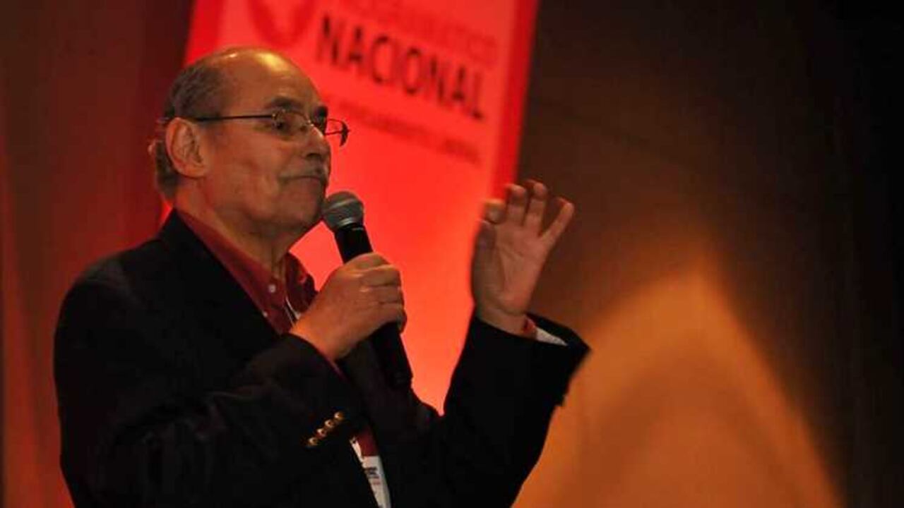 El político liberal sufrió una afección coronaria y tuvo que ser ingresado a la Clínica del Country.