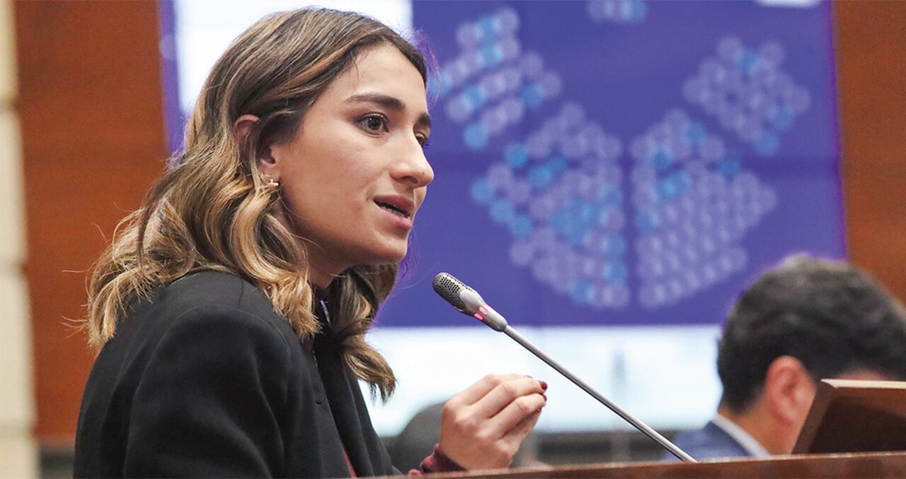 La actual canciller, Laura Sarabia, era una de las coordinadoras de los vuelos del entonces candidato Gustavo Petro.