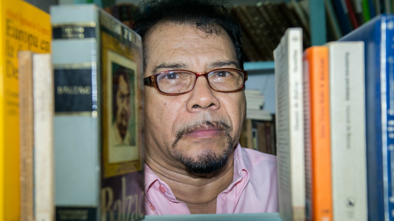 José Luis Garcés González acaba de publicar la novela 'Fuga de caballos' (Ed. El Tunel).