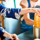 El desayuno es importante debido a que es la primera comida que se hace en el día, después de haber estado horas en reposo durmiendo.