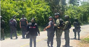 La banda de Los Costeños en Barranquilla hizo entrega de 30 armas de fuego, como muestra de buena voluntad