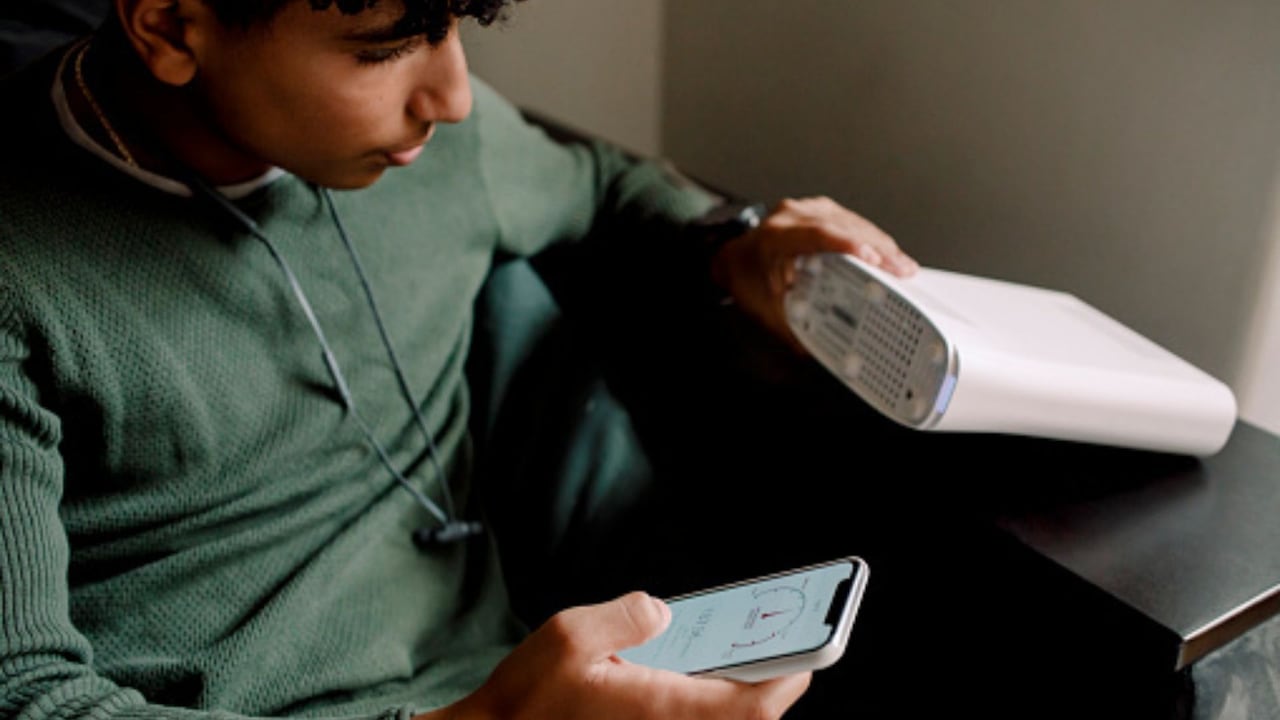 En espacios amplios, mantener una conexión a internet estable y sin interrupciones puede convertirse en todo un desafío.