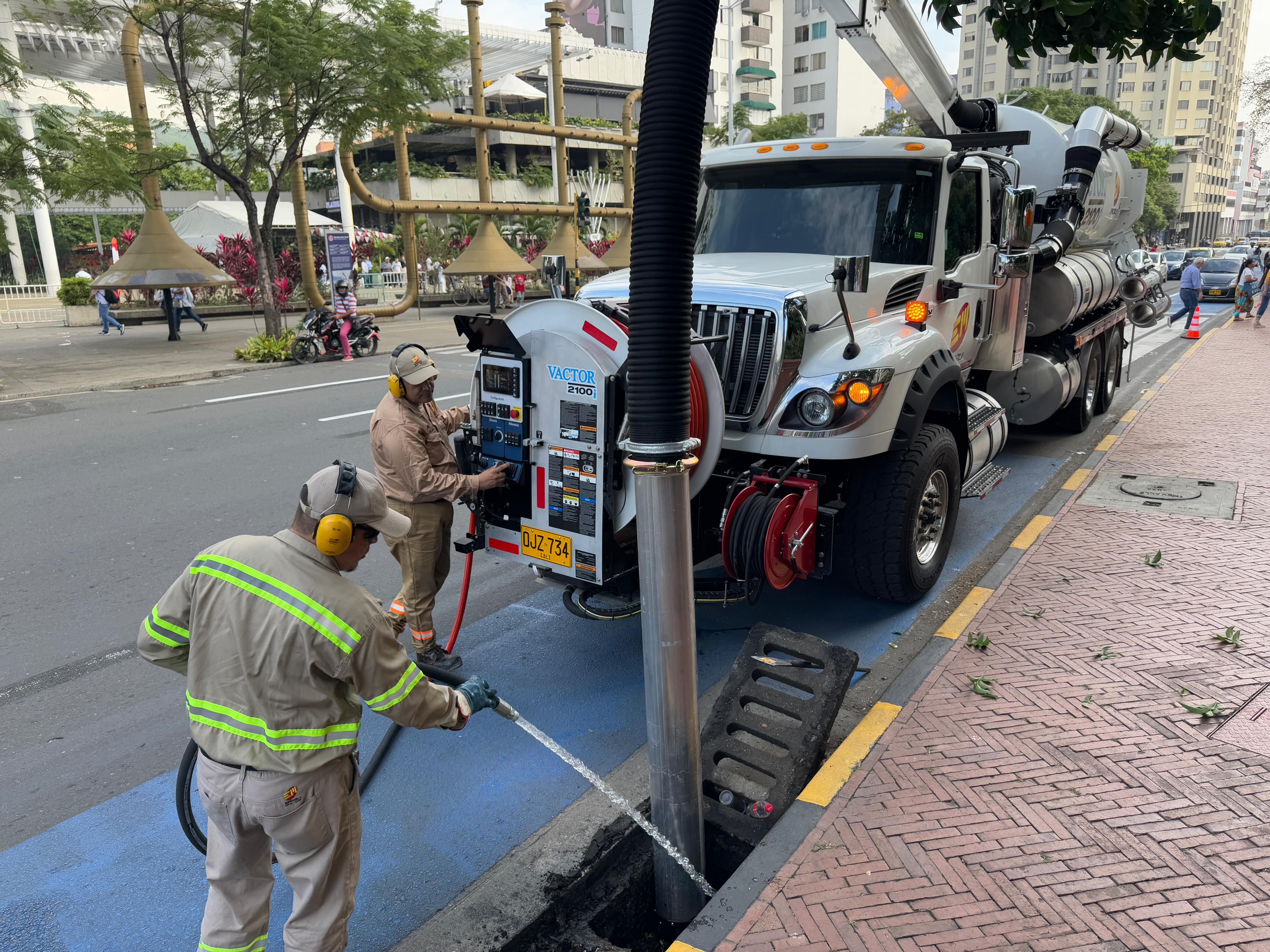 Nueva flota de vehículos especializados para Emcali