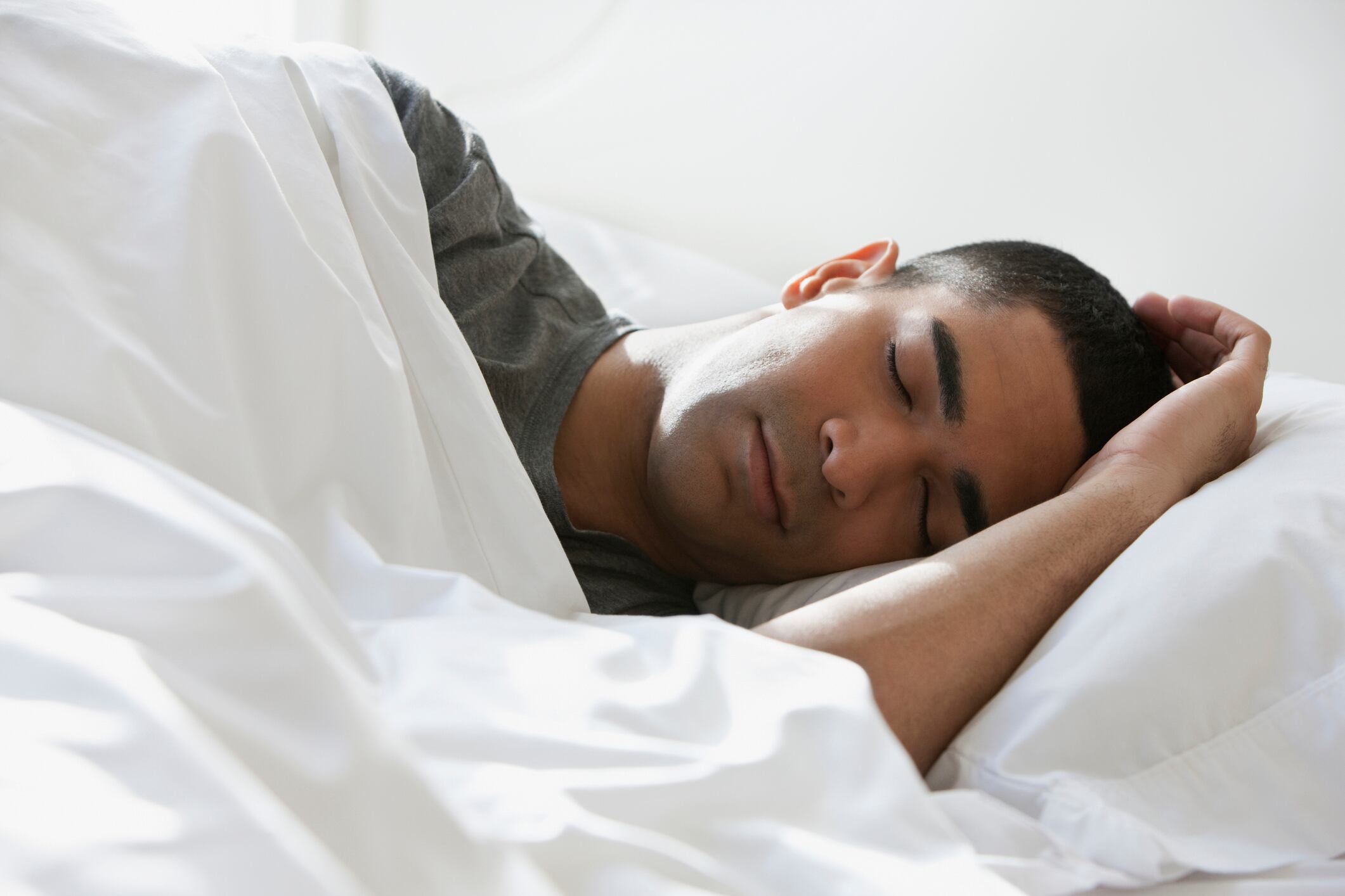 Revelan cuál es la mejor posición para dormir