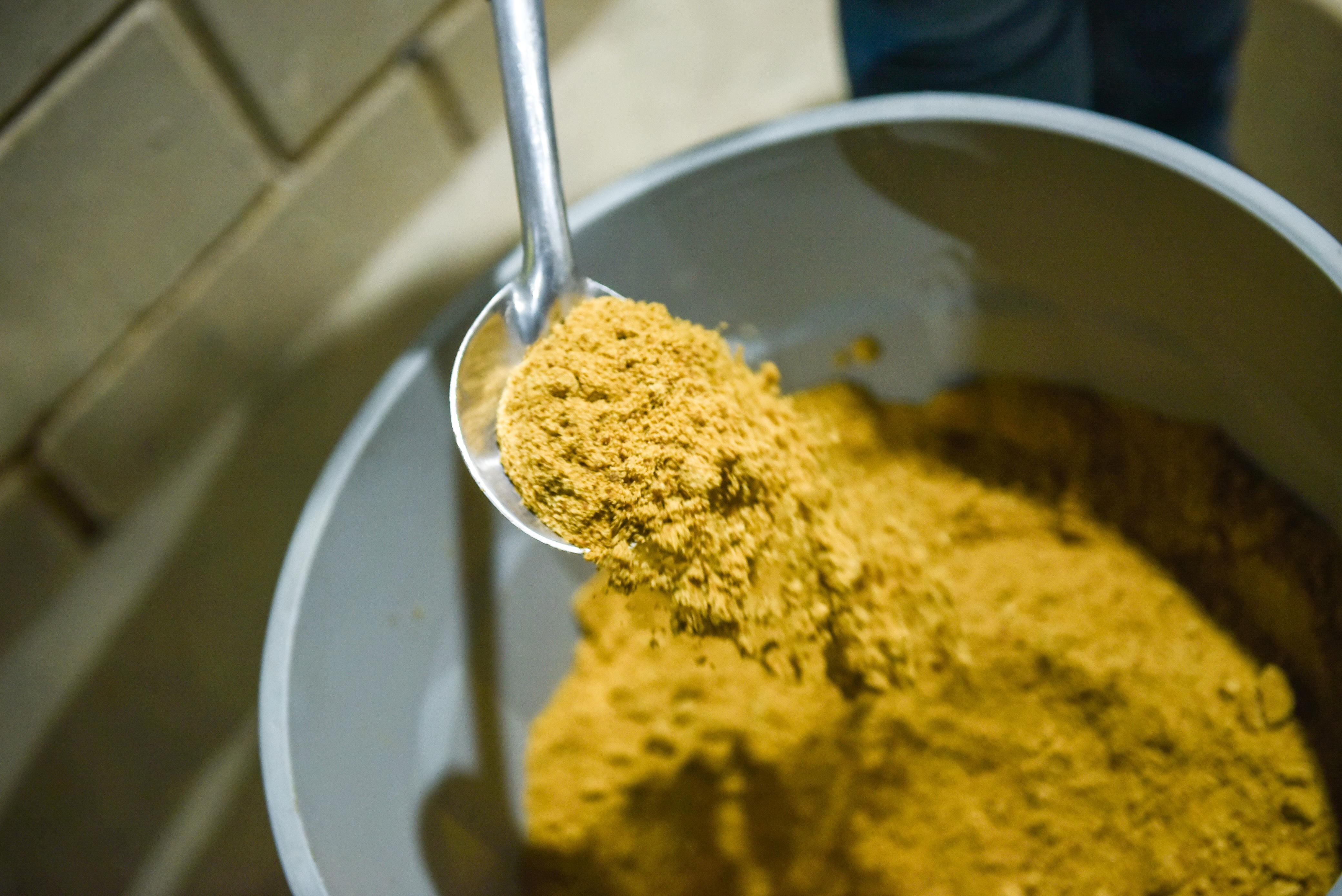 La caña es el único producto que cultivan, transforman como asociación y la comercializan pulverizada.