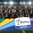Jugadores de Independiente Santa Fe, celebran la victoria sobre America de Cali, al final de partido de la fecha 6 entre Independiente Santa Fe y America de Cali, por la Liga BetPLay DIMAYOR I 2020, en el estadio Nemesio Camacho El Campin de la ciudad de Bogota. / Players of Independiente Santa Fe, celebrate the victory to America de Cali, at the end of a match of the 6th date between Independiente Santa Fe and America de Cali, for the BetPlay DIMAYOR I Leguaje 2020 at the Nemesio Camacho El Campin Stadium in Bogota city. / Photo: VizzorImage / Luis Ramirez / Staff.