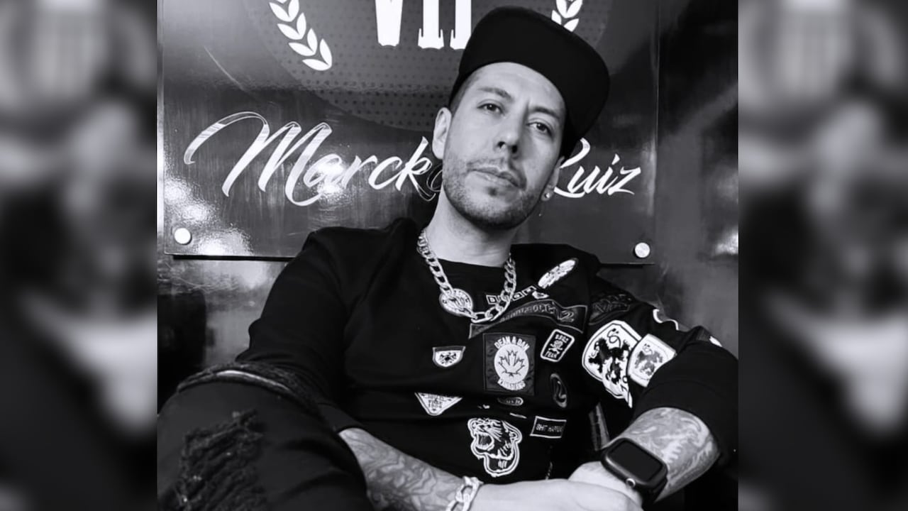 Marckos Ruiz, tatuador colombiano.