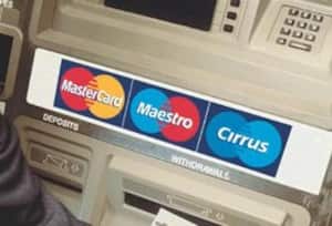 Foto: Archivo Semana. Bancolombia da el primer paso hacia la reducción de los servicios bancarios.