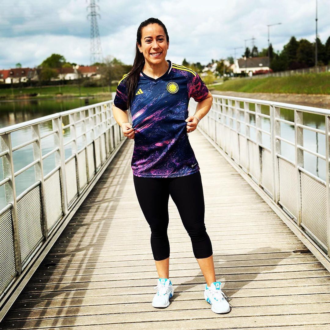 Mariana Pajón se puso la camiseta de Colombia