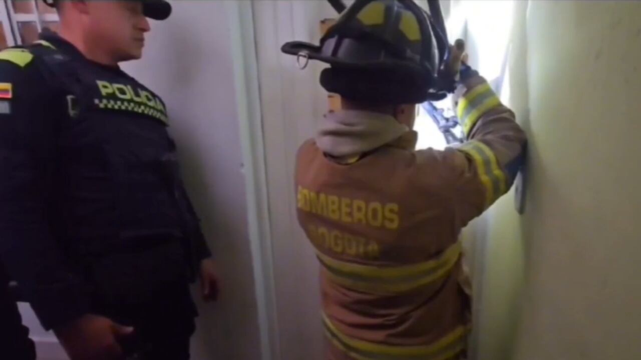 Momento del rescate de los menores.