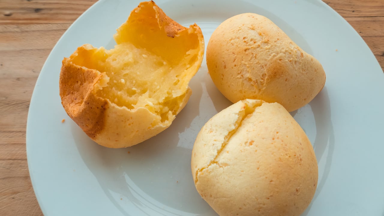 Si le gusta hacer preparaciones para compartir en familia, esta receta de pandebono es para usted.
